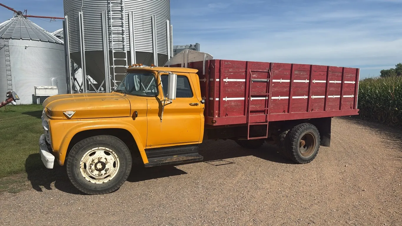 1963 GMC Single Axle Grain Truck, 119,146 Miles, 5 Speed Manual Transmission, Wood Box, Gas