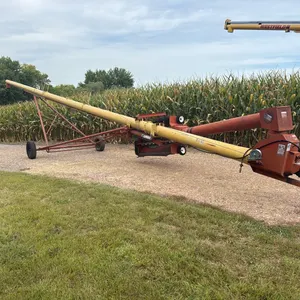 West Field MK100-61 PTO Auger, Swing Hopper, Hyd Lift