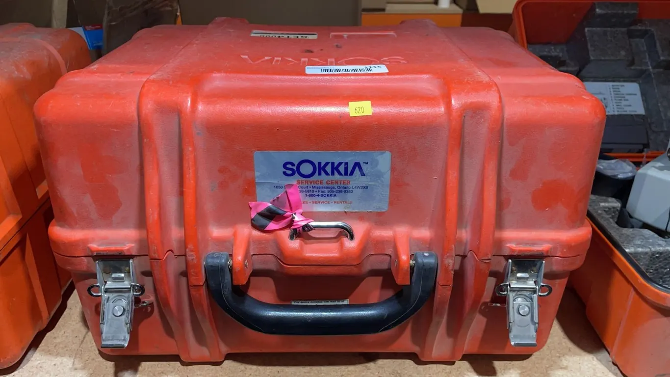 Sokkia SET4000 Total Station with Case and Accessories