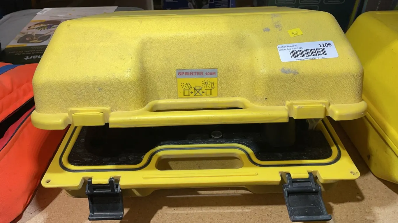 Leica Sprinter 100M Electronic Level Set