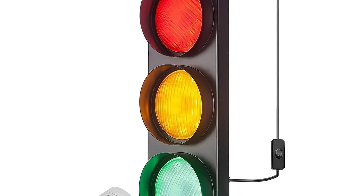 PANLAVIE Traffic Light Wall Lamp Remote LED