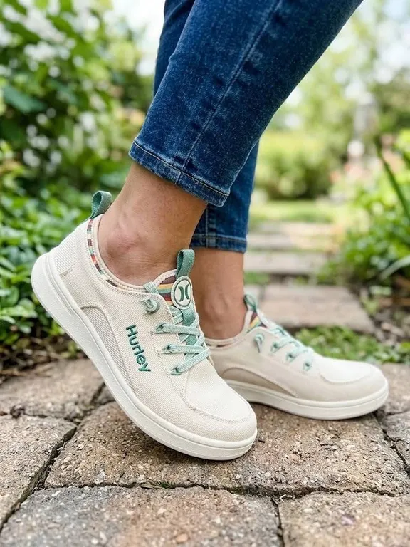 Hurley Beige/Green Lace-Up Sneakers Size 7