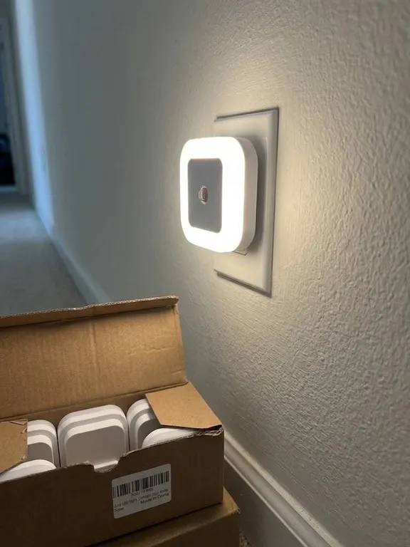 6 Pack LED Night Light Plug-Ins