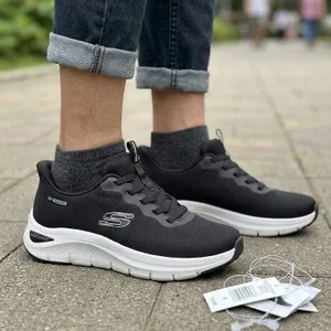 Skechers Swift Fit Hands Free Black Sneakers, Size 9