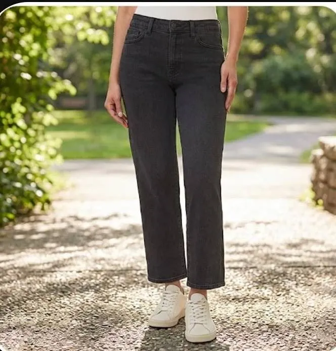 Kensie Jeans High Rise Straight Leg Size 8