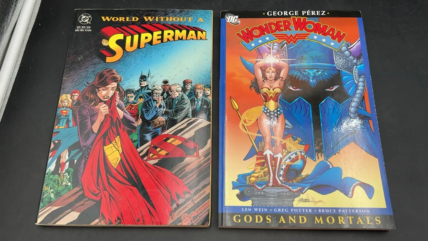 DC Comics Graphic Novels: Superman and Wonder Woman