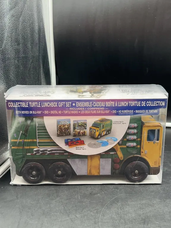 TMNT Collectible Turtle Truck Blu-ray Lunchbox Set