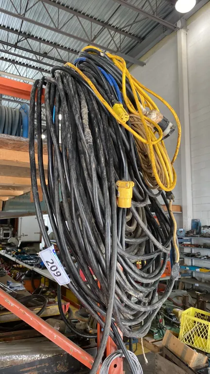 GROUP OF ASSORTED EXTENSION CORDS