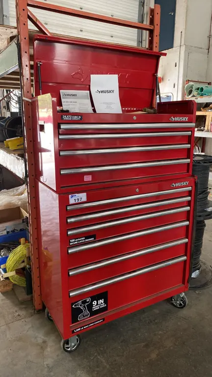 HUSKY 40" RED 10 DRAWER TOOL CHEST & CABINET SET WITH ASSORTED TOOL CONTENTS