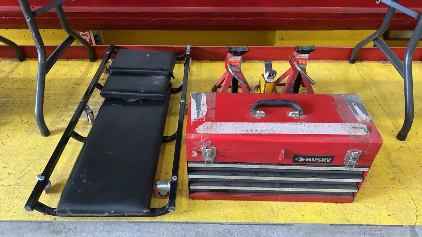 RED METAL TOOL BOX, 3 JACK STANDS & MECHANICS CREEPER
