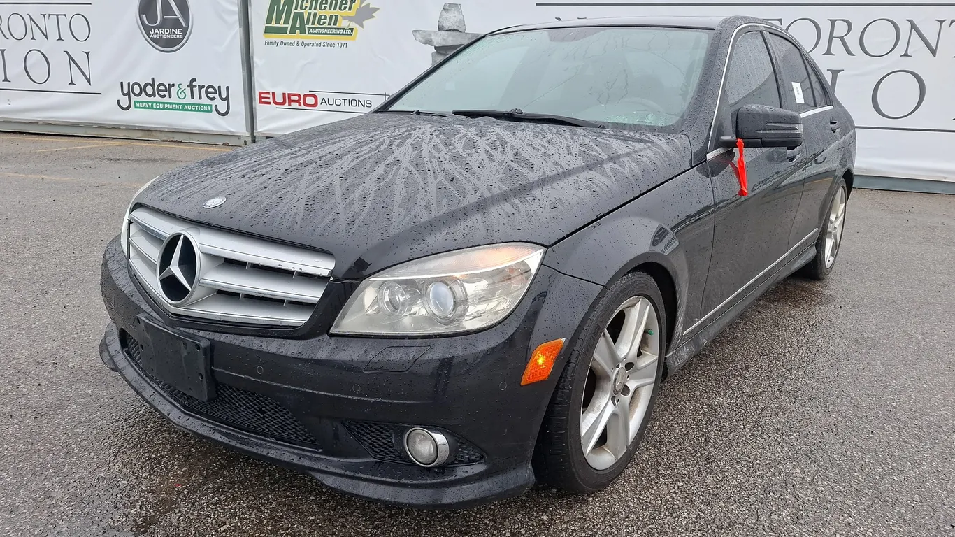 2010 Mercedes-Benz C-Class AWD C 300 Luxury 4MATIC 4dr Sedan
