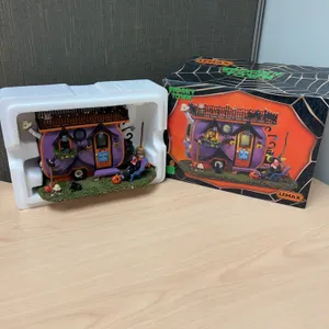 Lemax Spooky Town Road Magic Witch Camper With Box