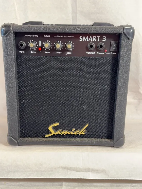 Samick Amp