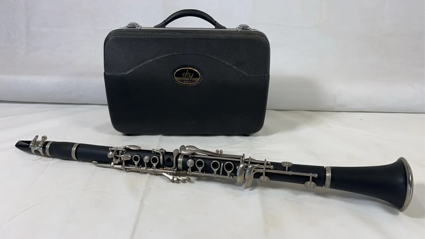 Student Clarinet in Case