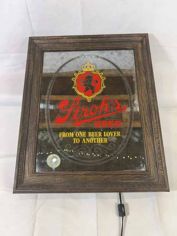 Stroh’s Lighted Sign
