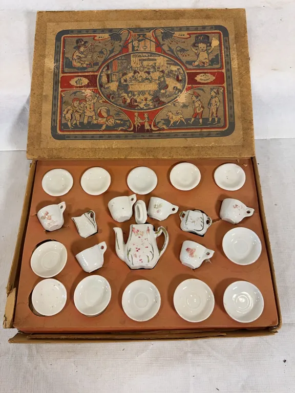 1880’s German Marklin Childs Tea Set