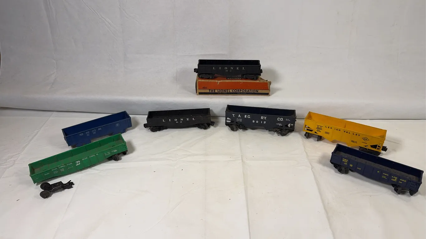Lionel Gondolas and Hoppers