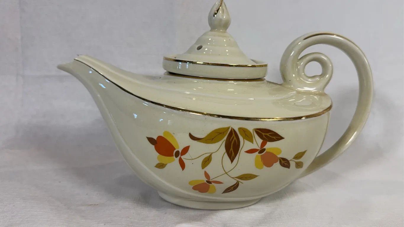 Hall’s Autumn Leaves Teapot