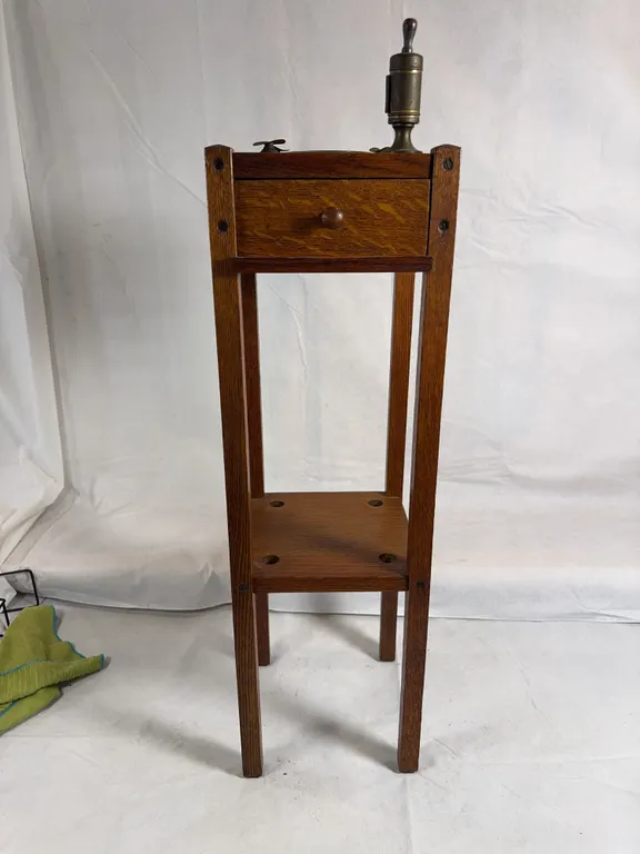 VTG Smoking Stand