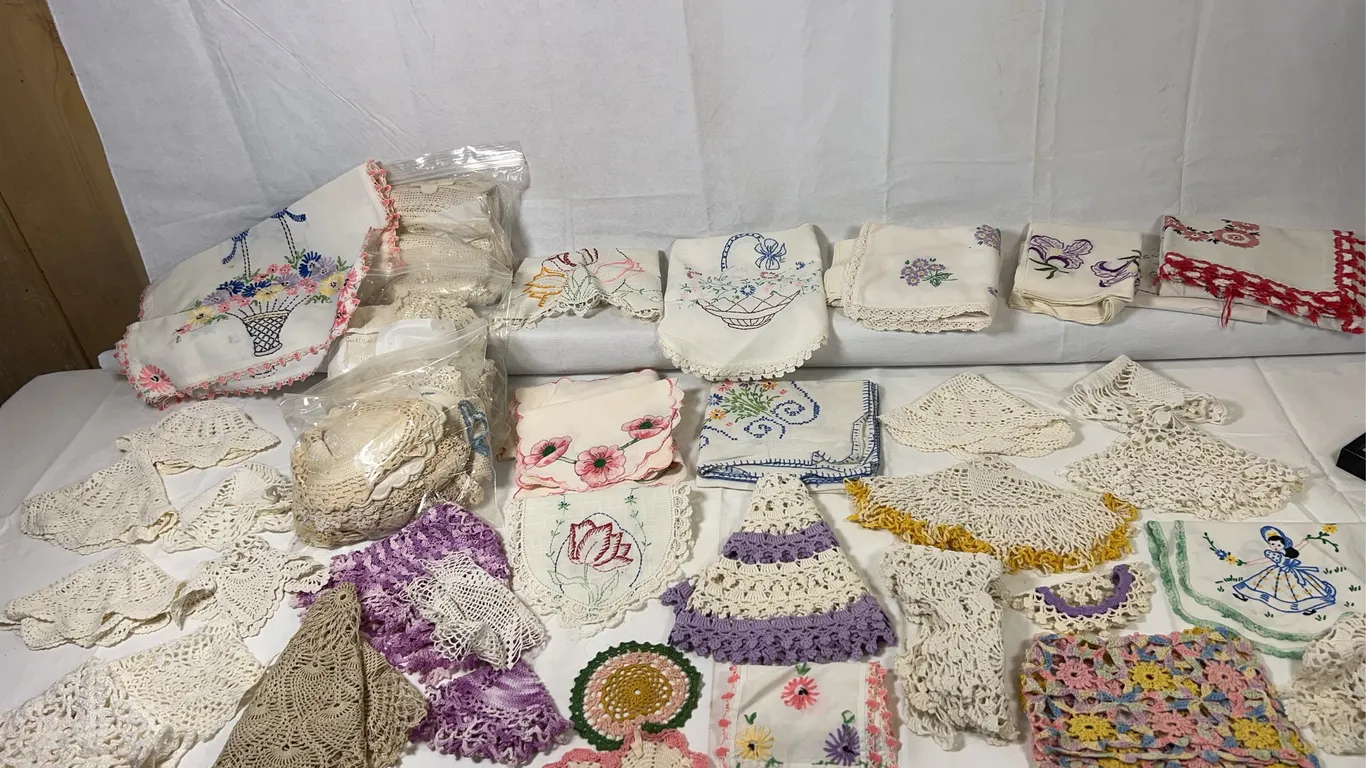 Doilies & Dresser Scarves