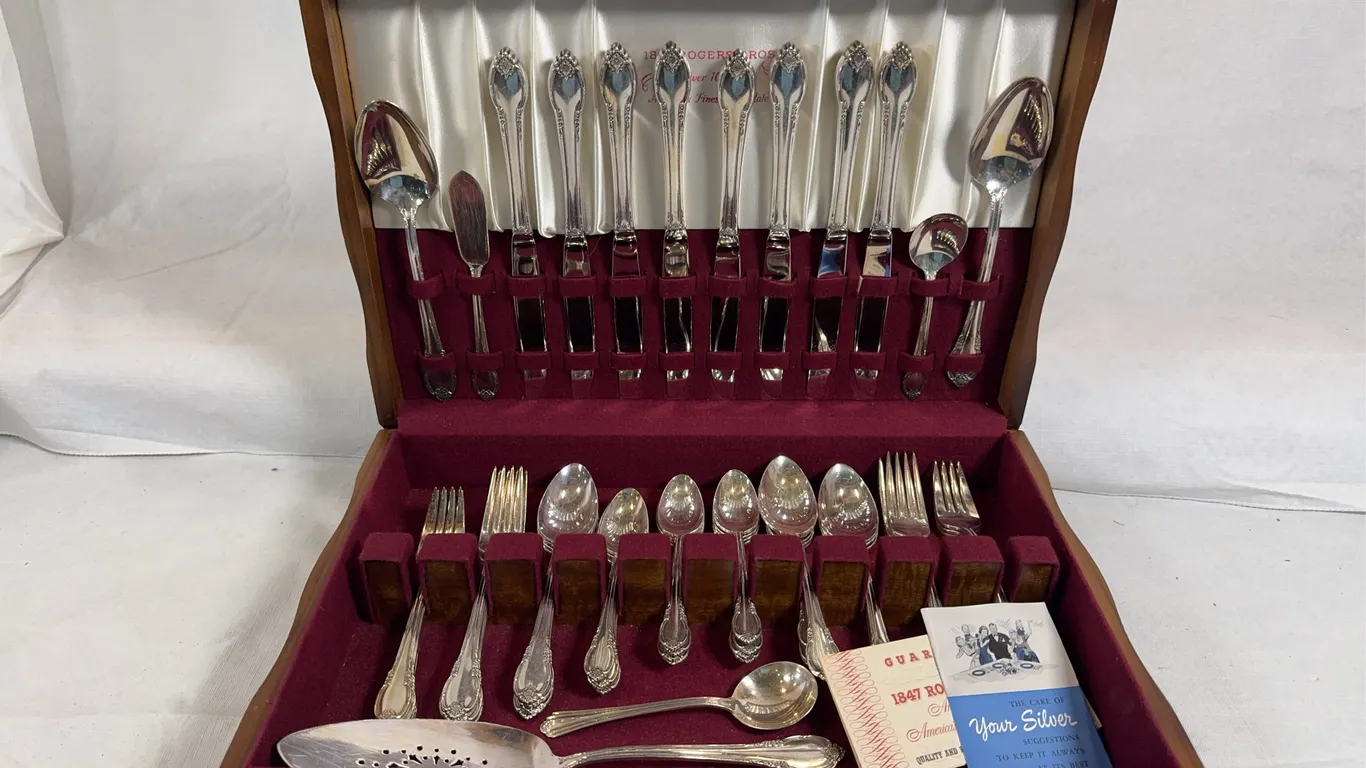 Rogers Bros. Flatware Set