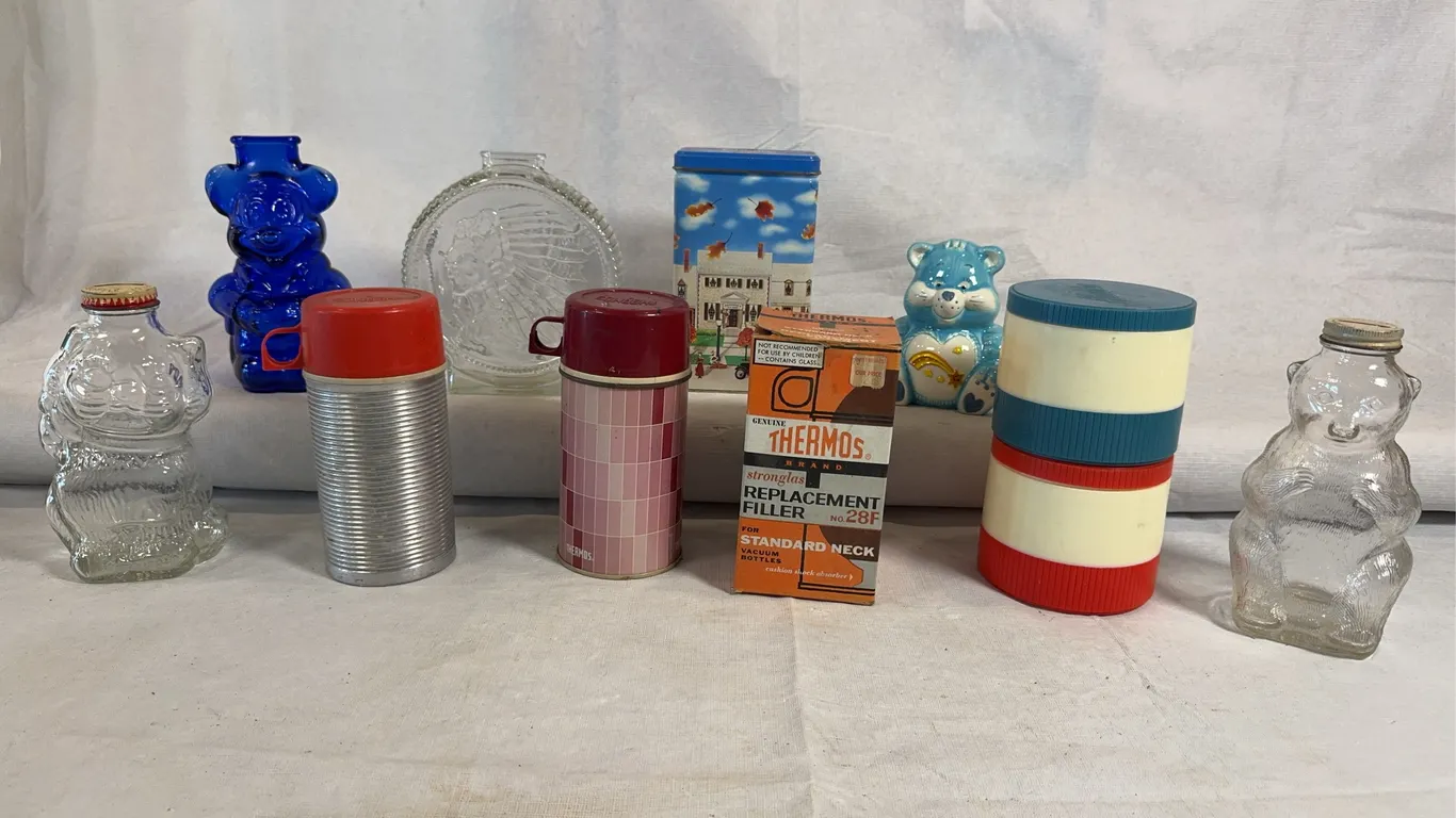 VTG Thermoses and Banks