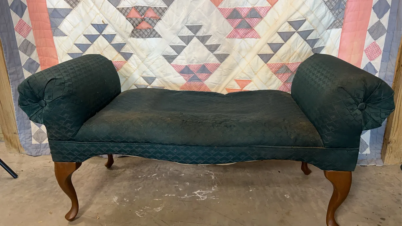 Upholstred Bench