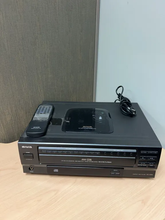 Aiwa XC-37MU 5-Disc CD Changer Compact Disc Player