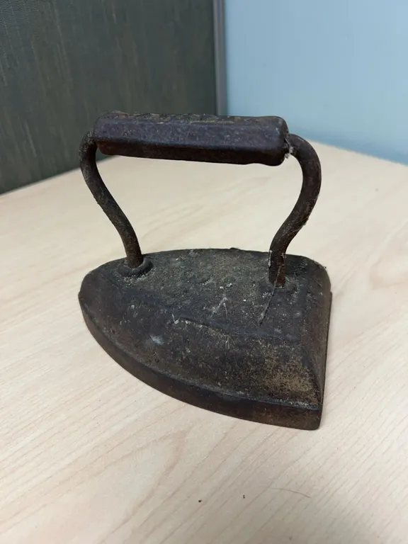 Cast Iron Flat Iron with JAPAN Mark on Handle