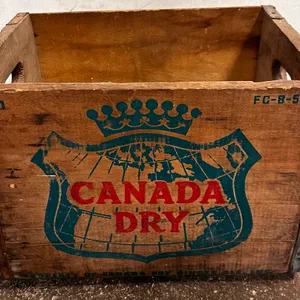1956 Canada Dry Wooden Case