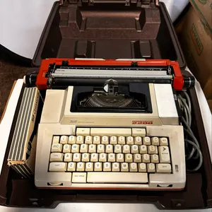 1970's Smith-Corona Portable Electric Typewriter