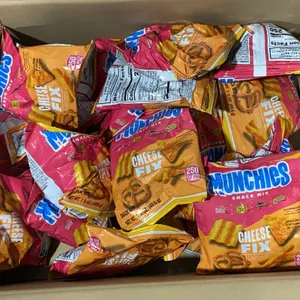 **NEW** Munchie Snack Mix Cheese Fix, 1.75 oz Box of 19 - Best By: 7/26
