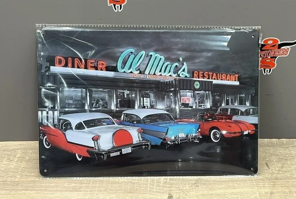 Decorative Metal Sign 8" x 12". Diner.