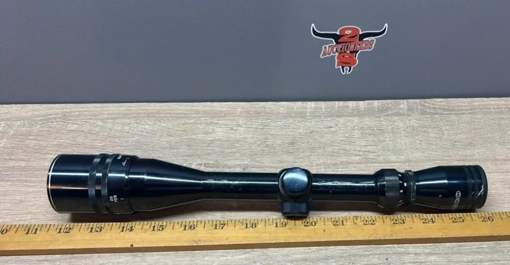 4-16X40 Rifle Scope. Very clear.