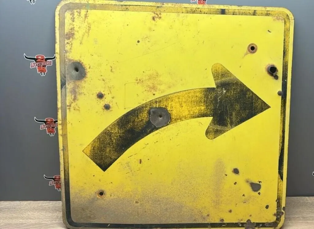 Decommissioned Right Hand Curve Sign, 24"H.