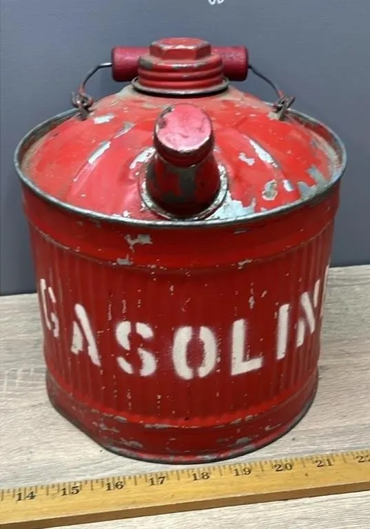 Vintage 1 gallon Gas Can. #TS. *NO SHIPPING