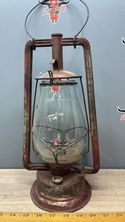 Vintage Barn Lantern. *NO SHIPPING
