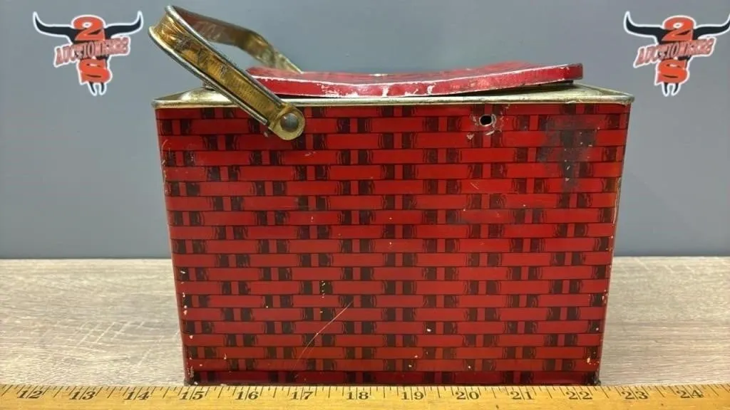 Tiger Lunchbox Style Tobacco Tin. Damaged.