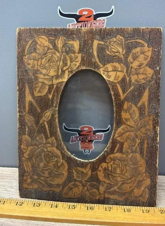 Vintage Pyrography Photo Frame. 8”Wx10”H.