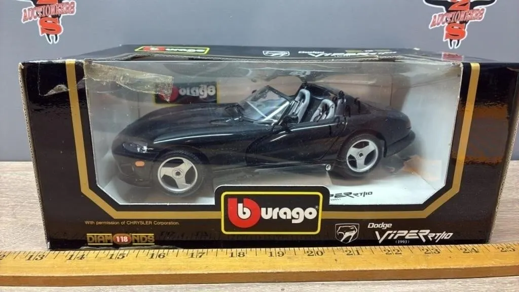 1:18 Burago Dodge Viper.