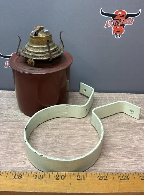 CPR Railcar Oil Lamp & Bracket.