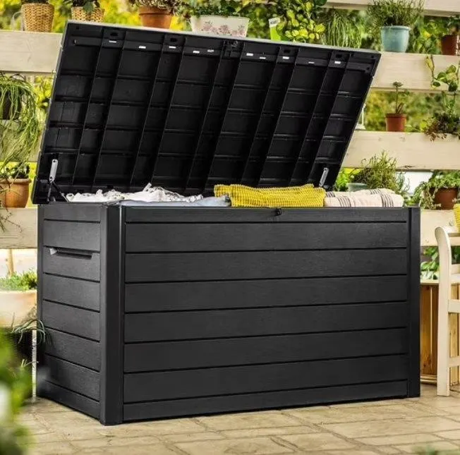 Keter XXL 230 Gallon Deck Box