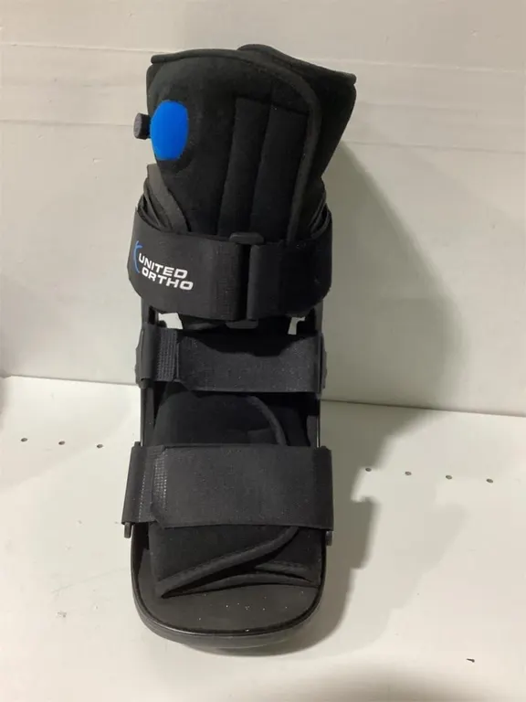 United Ortho Short Air Cam Walker Boot - Black