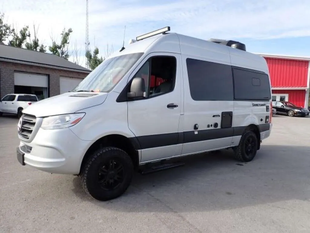 2022 Thor Sanctuary 19L 4x4 Class B Motorhome W1X4