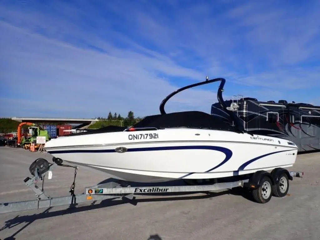 2009 Centurion Falcon V 20 Ft 6 In. Wakeboard Boat