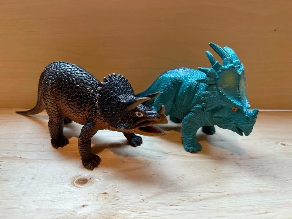 Dinosaur toy lot