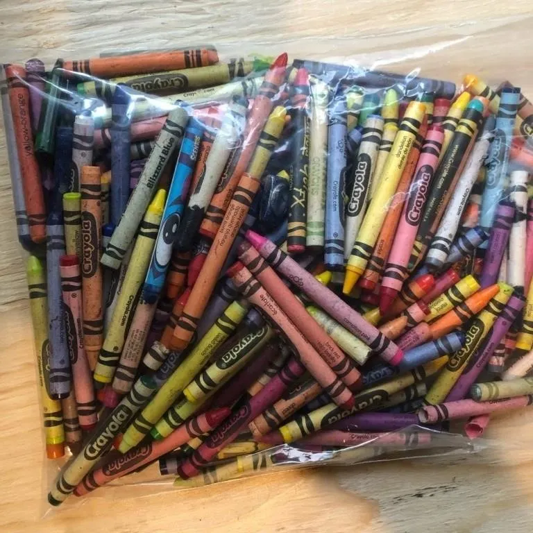 Crayon lot