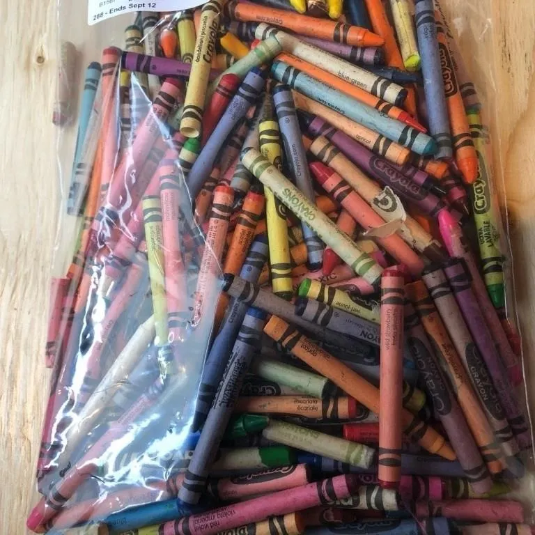 Crayon lot