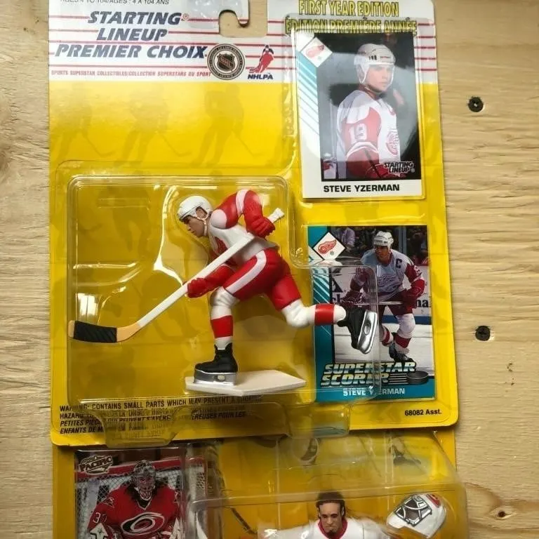 Hockey figurine lot