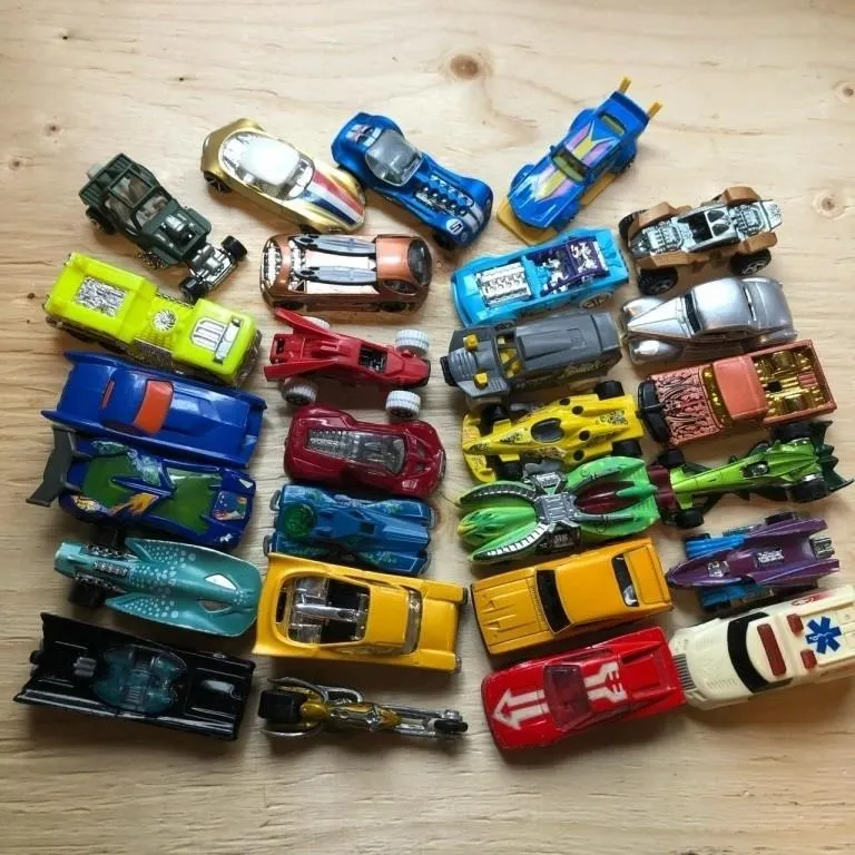 Large diecast, hot wheels car lot